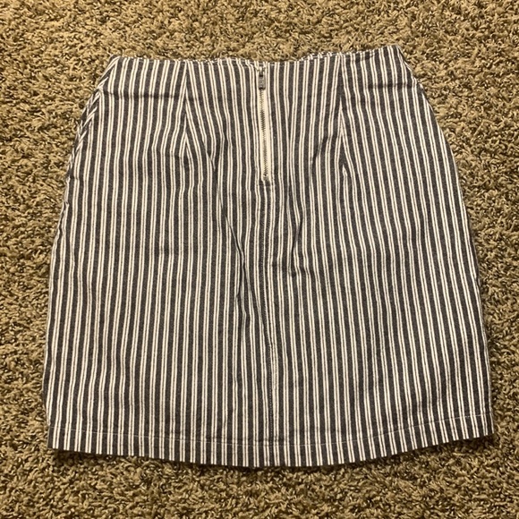hollister skirt - Picture 3 of 5